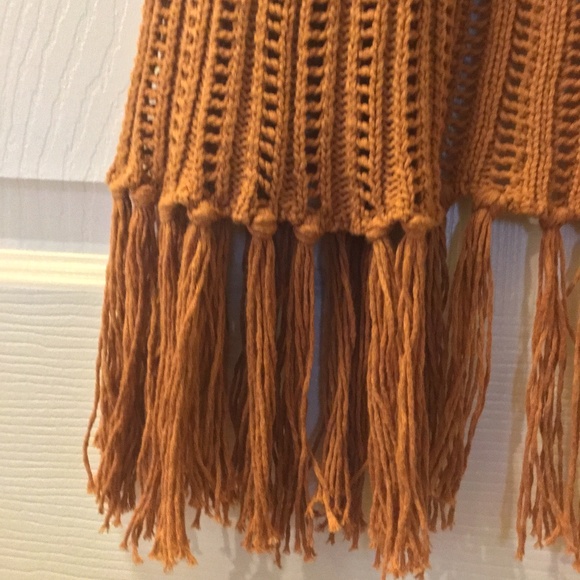 Long fringe Vest - Picture 2 of 5